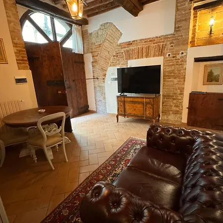 Dimora Borgo Dei Lanari *